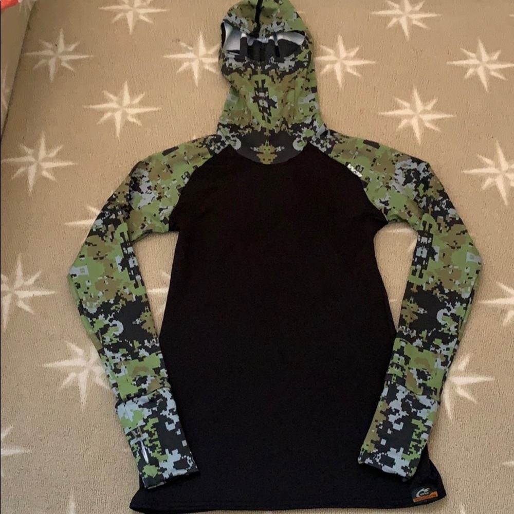 Black and camo hooded sweatshirt WSI xs